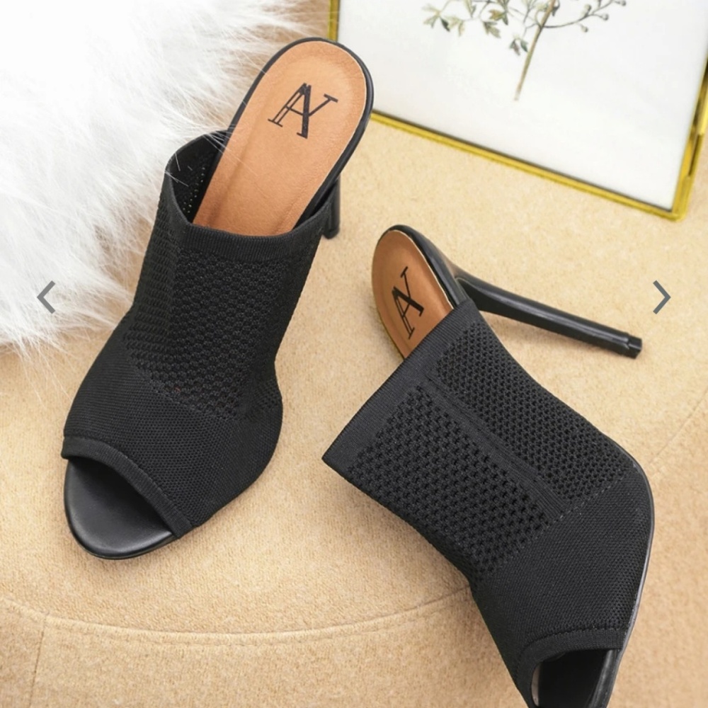 Heels - Picture 7 of 8
